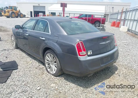 2013 Chrysler 300C John Varvatos Luxury Edition из США, поврежденный, VIN 2C3CCADG3DH659262